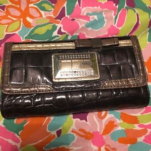 Guess wallet